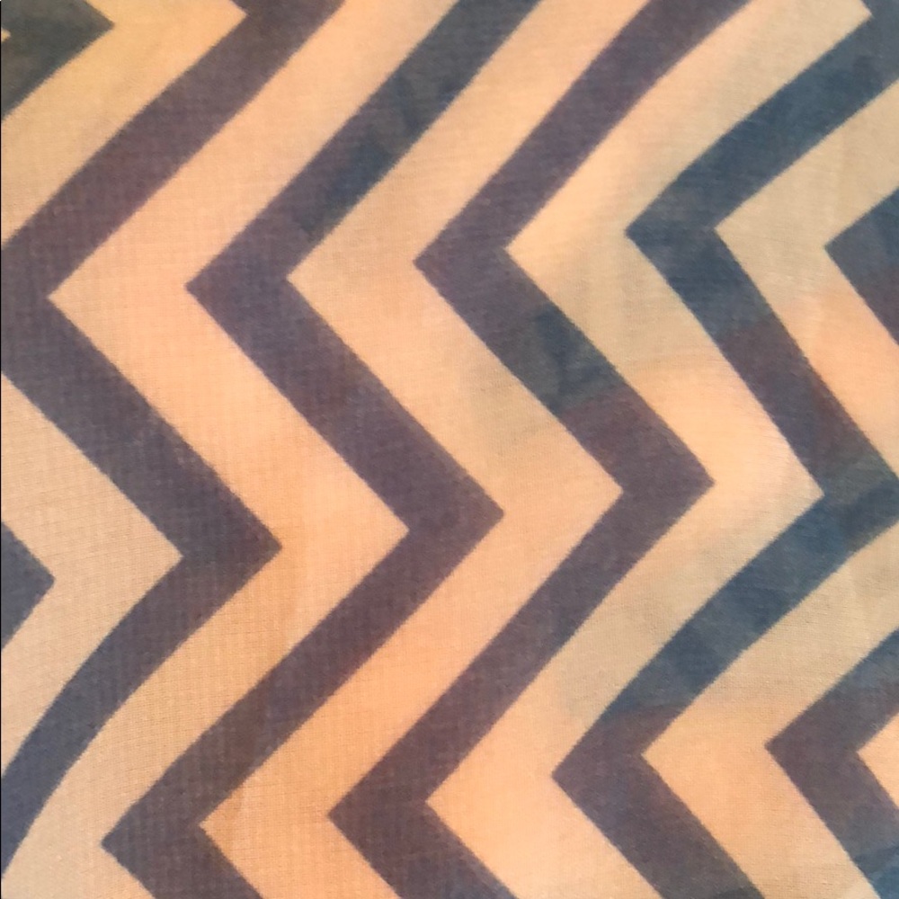 Chevron print blouse - Picture 6 of 6